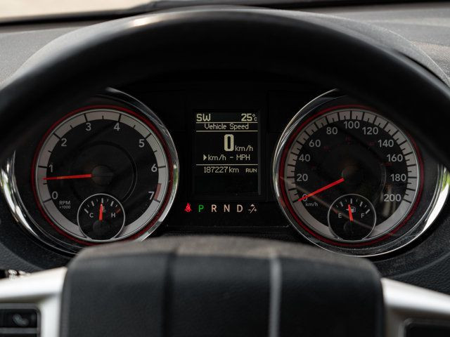 2017 Dodge Grand Caravan Crew in Cars & Trucks in Barrie - Image 3