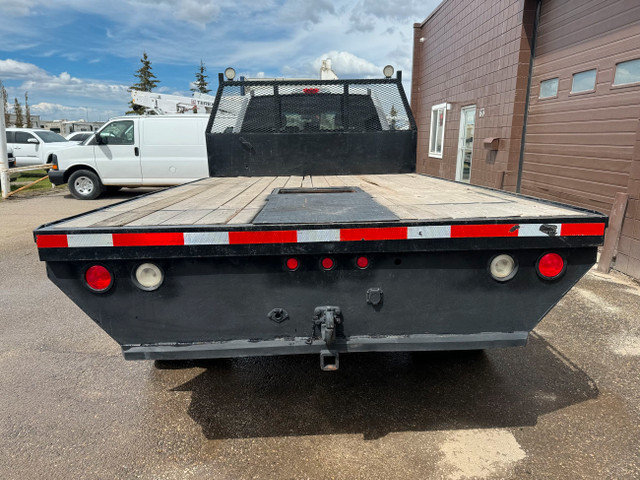 2018 Ford Super duty F-550 DRW XLT FLAT BED DRW DIESEL in Cars & Trucks in Calgary - Image 4