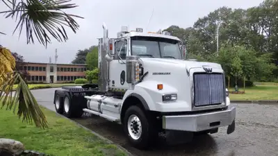 2019 Western Star Trucks 4900SB Air Brakes Cummins X15 Performance Series Eaton Fuller 18 Speed 6x4...