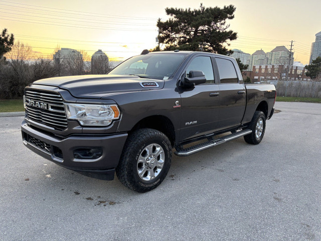 2020 Ram 2500 Big Horn 4x4 Crew Cab 8 ft. box 169 in. WB Automat in Cars & Trucks in City of Toronto - Image 4