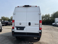 BLACK CLOTH FRONT BUCKET SEATS,BRIGHT WHITE,TIRES: LT225/75R16E BSW ALL-SEASON (STD),WHEELS: 16 X 6... (image 5)