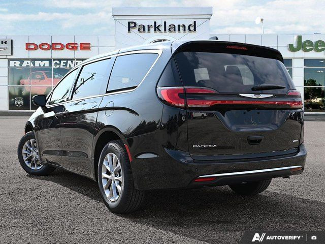 2026 Chrysler Pacifica SELECT AWD in Cars & Trucks in St. Albert - Image 4