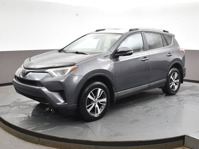 2018 Toyota RAV4 LE FWD W/ HEATED SEATS, BACK UP CAMERA, BLUETOO in Cars & Trucks in City of Halifax - Image 3