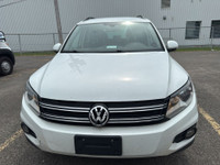 Automatique. Engine: Moteur à 4 cylindres 2.0l L/100Km City: 11.6 L/100Km Hwy: 9.3 Safety Equipment... (image 1)