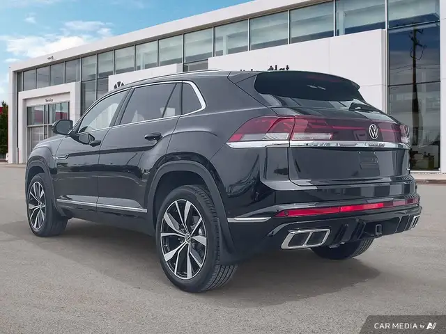 2025 Volkswagen Atlas Cross Sport Execline in Cars & Trucks in Medicine Hat - Image 5