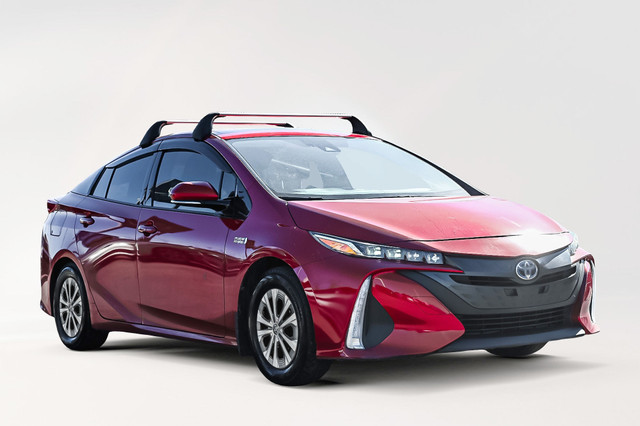 2020 Toyota PRIUS PRIME Toyota Prius Prime Prime Plug-in Hybrid  in Cars & Trucks in City of Montréal - Image 3