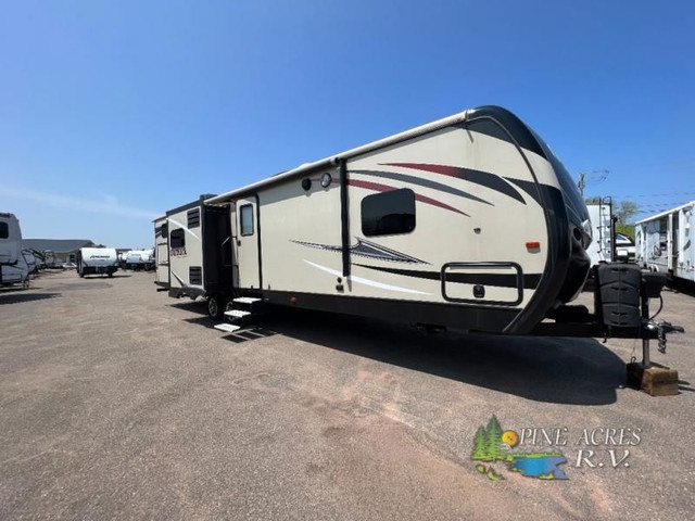 2017 Keystone RV Outback 325BH in Travel Trailers & Campers in Moncton - Image 4