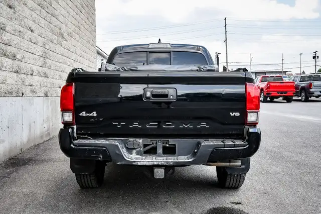 2022 Toyota Tacoma SR5 • SIDE STEPS • HEATED SEATS • CP/AA in Cars & Trucks in Kingston - Image 6