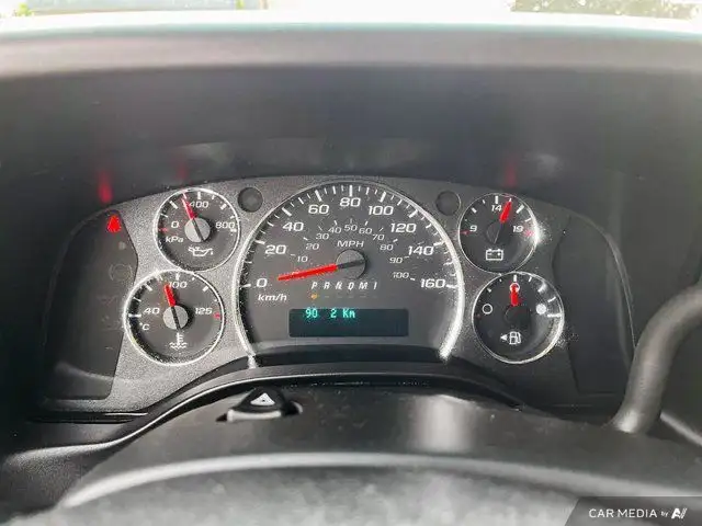 2022 GMC Savana Cargo Van CARGO | 6.6L V8 | A/C | Cruise | Park in Cars & Trucks in Guelph - Image 14