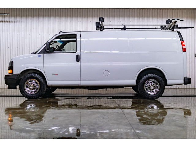 2019 Chevrolet Express 2500 Cargo Van Diesel BCam Shevling in Cars & Trucks in Calgary - Image 3