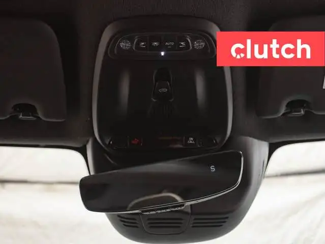 2021 Volvo XC40 T5 R-Design AWD w/ Apple CarPlay & Android Auto, in Cars & Trucks in Bedford - Image 39