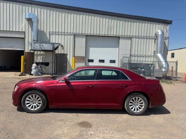 2014 Chrysler 300 Touring in Cars & Trucks in Lethbridge - Image 3