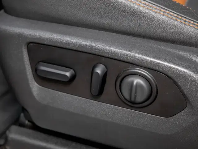 2021 GMC Sierra 1500 AT4 CREW 4X4 V8 *TOIT* NAV CUIR SIÈGES VENT in Cars & Trucks in Laurentides - Image 31