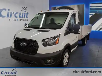 Le Ford Transit T-250 Cube de 12 pi offre un espace de rangement exceptionnel et une fiabilité légen...