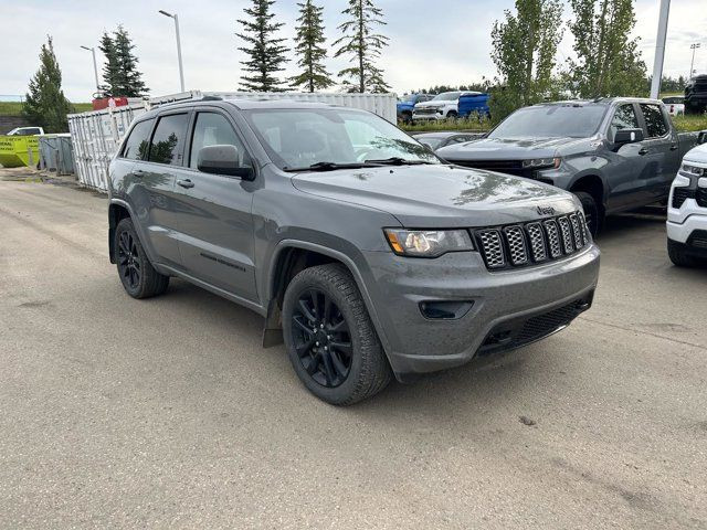 2019 Jeep Grand Cherokee Altitude 3.6L in Cars & Trucks in Strathcona County - Image 2