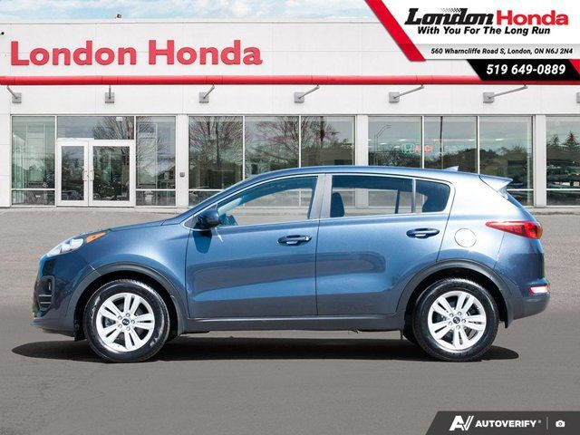 2018 Kia Sportage LX | Full Service History | Alloy Wheels in Cars & Trucks in London - Image 3
