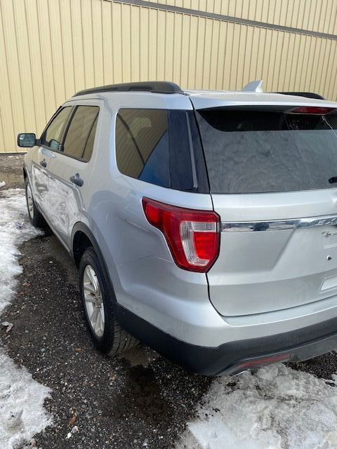 2017 Ford Explorer 7-seater 4WD in Cars & Trucks in Thunder Bay - Image 3