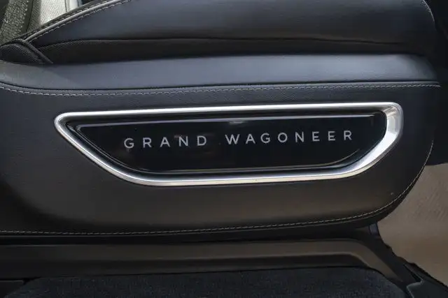 2022 Jeep Grand Wagoneer Obsidian in Cars & Trucks in Edmonton - Image 23