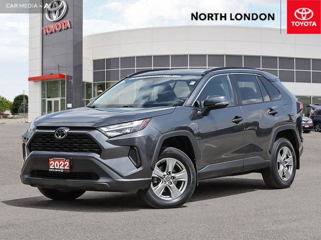 2022 Toyota RAV4 XLE LEASE RETURN - CLEAN CARFAX - ONE OWNER... in Cars & Trucks in London
