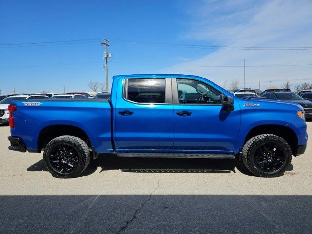 2022 Chevrolet Silverado 1500 LT Trail Boss Crew Cab 4x4 6.2L in Cars & Trucks in Winnipeg - Image 4