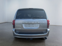 Polyvalent, spacieux et pratique, ce Dodge Grand Caravan SE 2017 est le vehicule ideal pour les fami... (image 5)