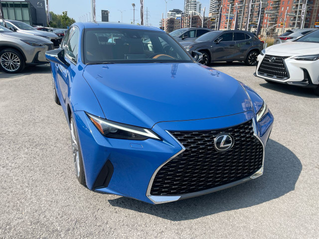 2024 Lexus IS 300 Luxe / Camera / Toit ouvrant / Cuir Bien Équip in Cars & Trucks in Laval / North Shore - Image 4