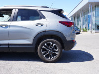 Low Mileage, Heated Seats, Proximity Key, Android Auto, Apple CarPlay, Lane Keep Assist! This 2023 C... (image 7)