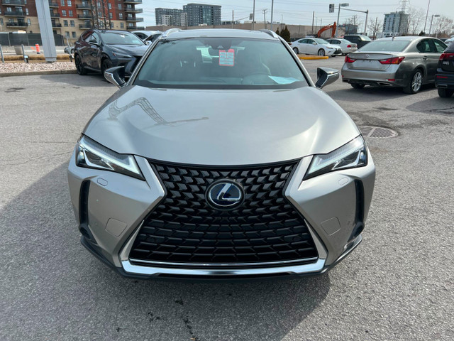 2020 Lexus UX 250h HYBRIDE / NAVIGATION / CAMERA / TOIT OUVRANT  in Cars & Trucks in Laval / North Shore - Image 4