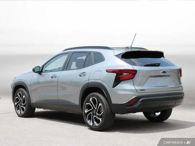 2024 Chevrolet Trax 2RS | Sunroof Pkg | Blind Spot | Low Kms in Cars & Trucks in Hamilton - Image 4