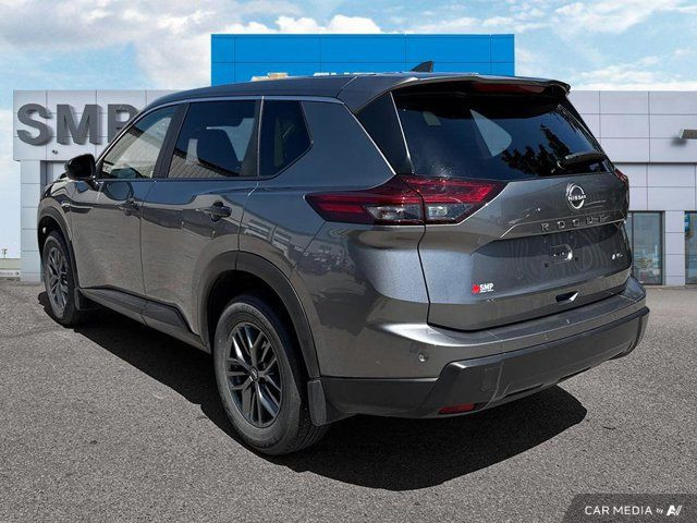2024 Nissan Rogue WD | Heated Seats + Steering Wheel | Blind in Cars & Trucks in Saskatoon - Image 4