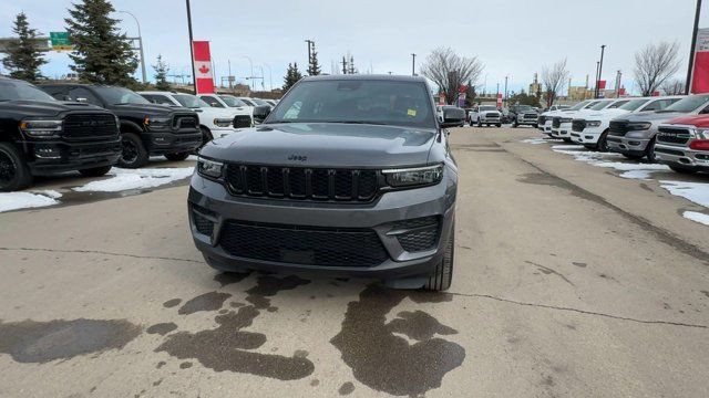 2024 Jeep Grand Cherokee Altitude | Sunroof | Remote Start in Cars & Trucks in Edmonton - Image 4