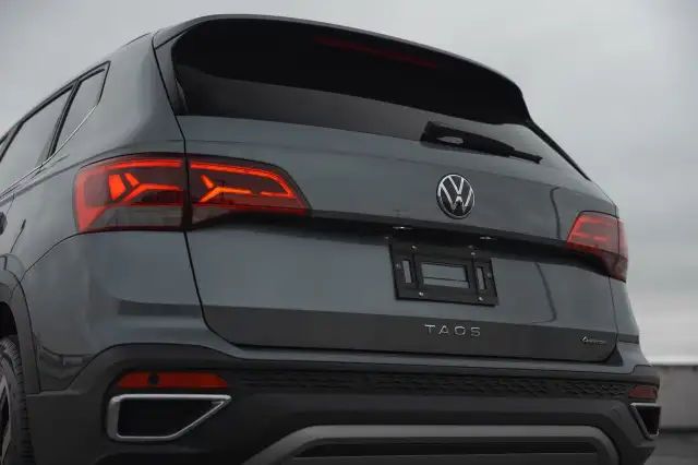 2023 Volkswagen Taos in Cars & Trucks in Delta/Surrey/Langley - Image 24