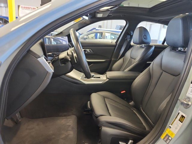 2023 BMW 3 Series 330e xDrive | PHEV | M Sport Pkg | Leather in Cars & Trucks in Guelph - Image 3