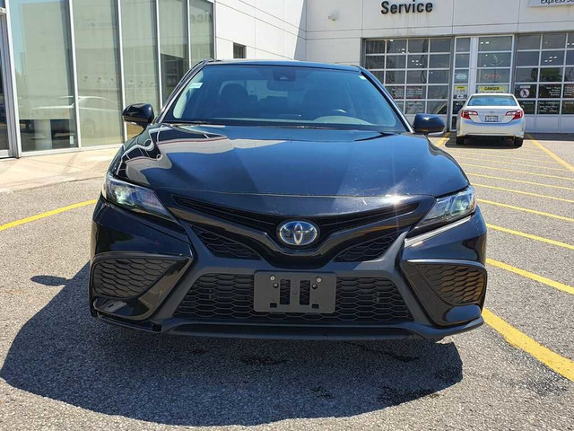 2023 Toyota Camry Hybrid SE Auto | Sunroof | Alloys in Cars & Trucks in City of Toronto - Image 3