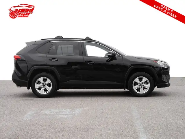 2021 Toyota RAV4 XLE | SUNROOF | ROOF RACK in Cars & Trucks in Mississauga / Peel Region - Image 7