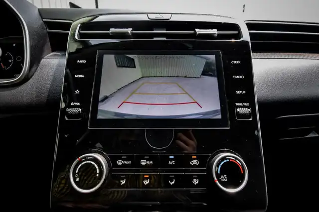 2022 Hyundai Tucson Essential • HEATED SEATS • CP/AA • REAR CAM in Cars & Trucks in Cornwall - Image 23