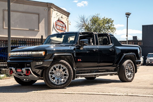 2024 GMC HUMMER EV Pickup E4WD CREW CAB CLEAN CARFAX CONVERTIBLE in Cars & Trucks in City of Toronto - Image 4