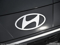 This Hyundai Elantra has a dependable Regular Unleaded I-4 2.0 L/122 engine powering this Variable t... (image 8)