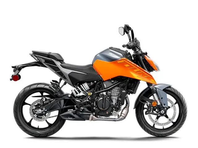 2024 KTM 250 DUKE in Sport Touring in Granby - Image 3