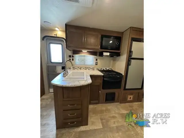 2019 Gulf Stream RV Trailmaster Ultra-Lite 257RB in Travel Trailers & Campers in Truro - Image 11
