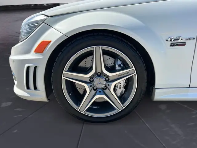 2010 Mercedes-Benz C-Class C63 / RWD / AMG / Sunroof / Heated Le in Cars & Trucks in Calgary - Image 12