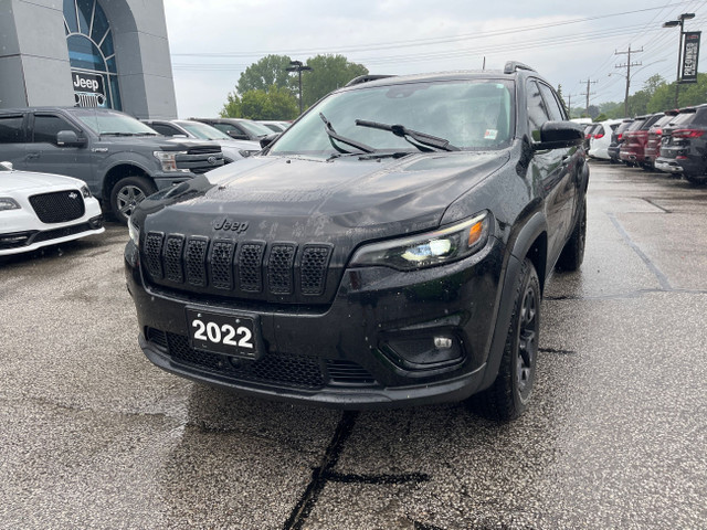 2022 Jeep Cherokee Sport in Cars & Trucks in Sarnia - Image 2