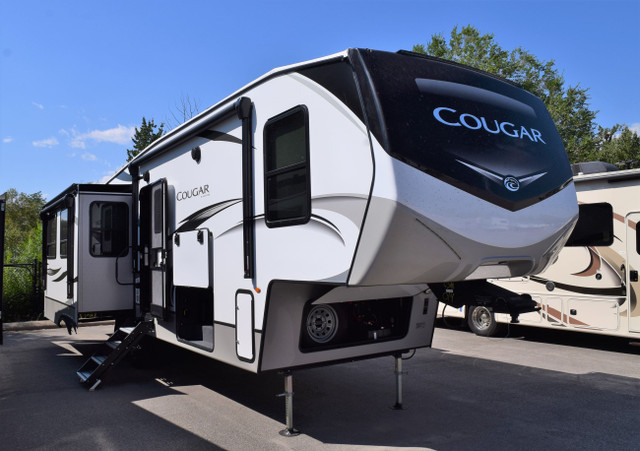 2023 Keystone RV Cougar FW - Fifth Wheel 316RLS in Travel Trailers & Campers in Kelowna
