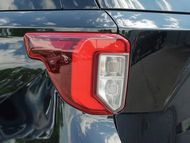 2022 Ford Explorer ST in Cars & Trucks in Windsor Region - Image 16
