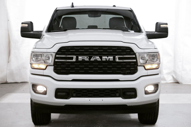 2023 RAM 3500 Big Horn 4x4 Crew Cab 8' Box for sale in Cars & Trucks in Red Deer - Image 2