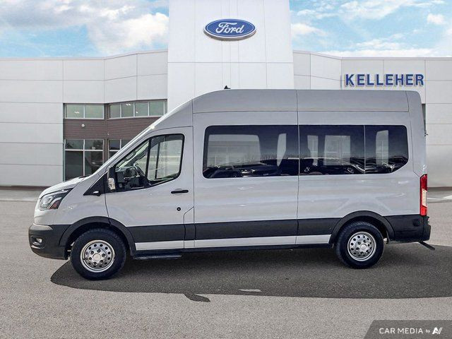 2022 Ford Transit Passenger Wagon T350 | 10 Passenger | Clean in Cars & Trucks in Brandon - Image 2