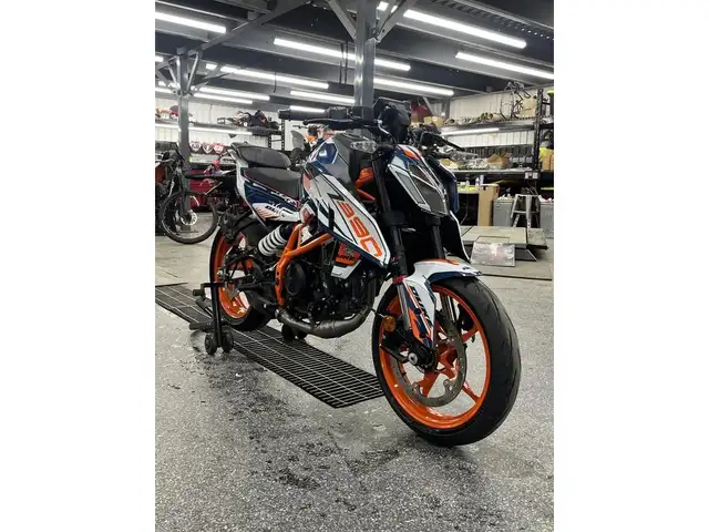 2024 KTM 390 DUKE in Sport Touring in Granby - Image 9
