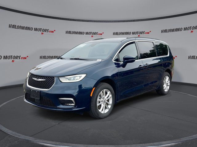 2022 Chrysler Pacifica Touring in Cars & Trucks in Hamilton