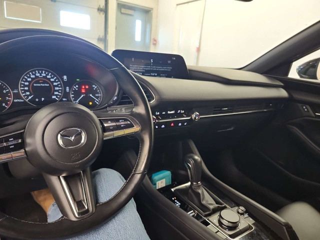 2022 Mazda 3 GS GS/AWD/LEATHER/SUNROOF/BLACK ON BLACK! in Cars & Trucks in Belleville - Image 2