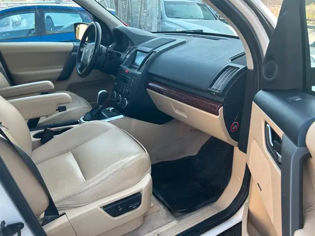 2008 Land Rover LR2 SE/TOIT/AX4/CUIR/MAGS in Cars & Trucks in City of Montréal - Image 12
